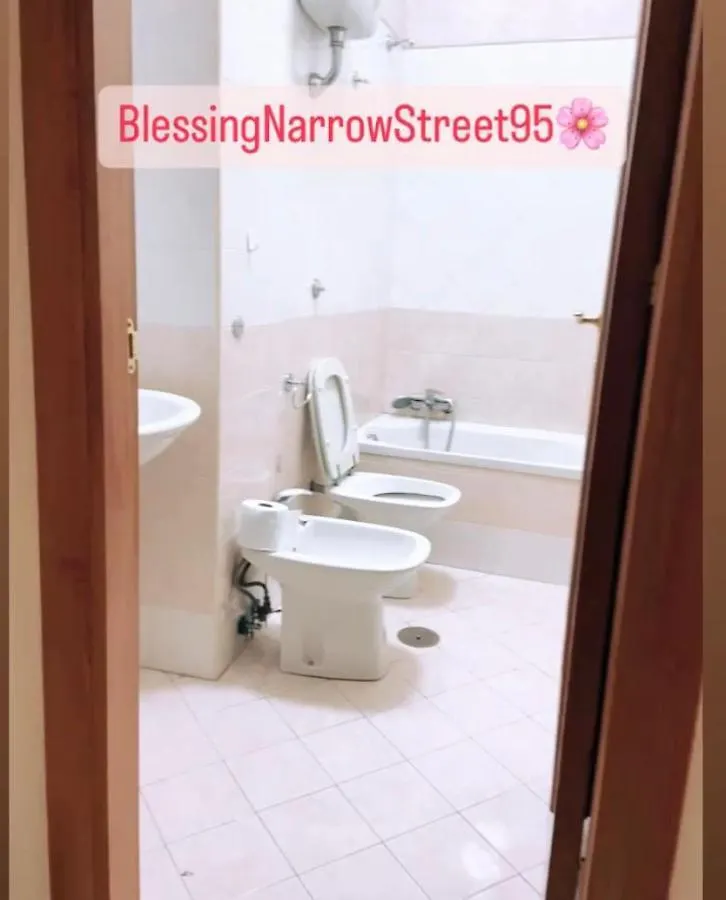 Blessingnarrowstreet95 Apartment Naples